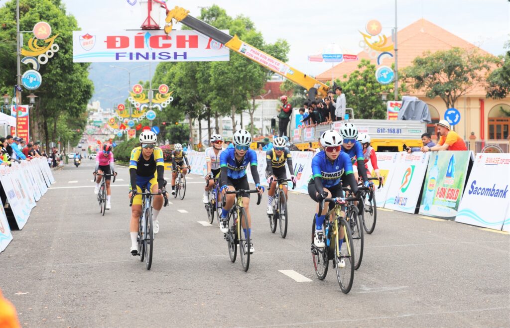 Kết quả chặng đua Bảo Lộc - Đà Lạt Giải xe đạp nữ Quốc tế Biwase Tour of Vietnam 2025: Natalia Frolova bứt phá ngoạn mục 4 Chặng Đua Bảo Lộc