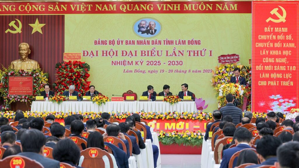 1755680145 z6925988184953 42bc7bdcf26d6fe8e9ca6e22ae70d631